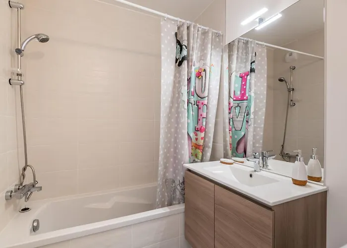 Appartement Aquarelles - Modern And Spacious